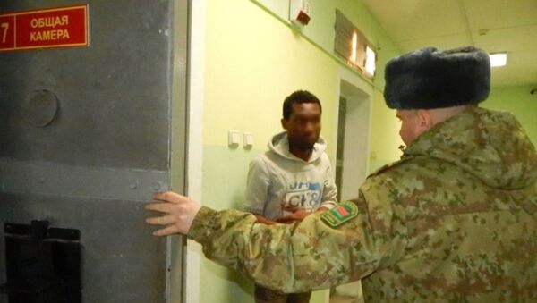Белорусские пограничники задержали на границе африканцев - Sputnik Беларусь