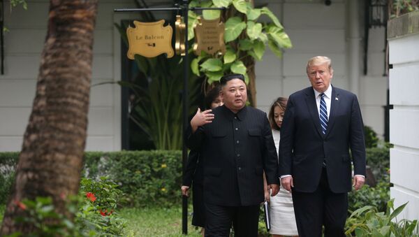 Лидер Северной Кореи Ким Чен Ын и президент США Дональд Трамп - Sputnik Беларусь