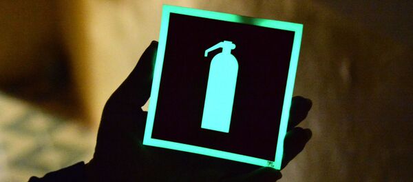 С апреля 2018 года все указательные знаки пожарной безопасности должны быть светонакопительными - Sputnik Беларусь