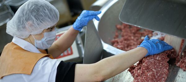 Производство колбас и мясных деликатесов  - Sputnik Беларусь