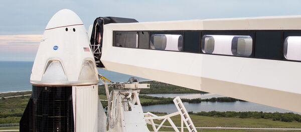 Корабль Dragon-2 перед запуском Корабль Dragon-2 перед запуском - Sputnik Беларусь