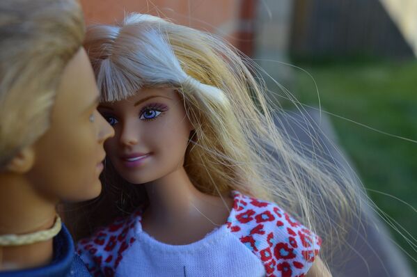 По официальной легенде, Барби и Кен не женаты.  - Sputnik Беларусь