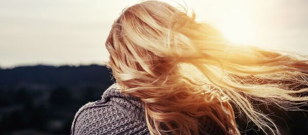 Волосы на ветру, архивное фото - Sputnik Беларусь