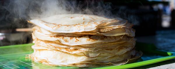 Блины на праздничной ярмарке - Sputnik Беларусь