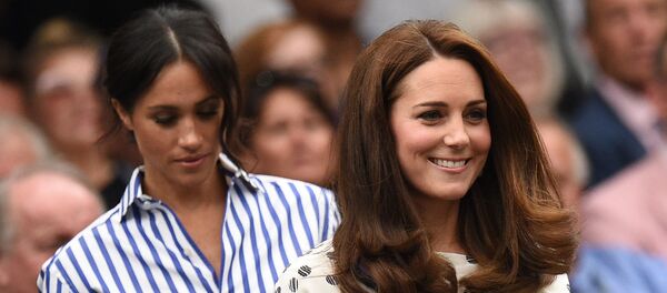 Герцогини Меган Маркл и Кейт Миддлтон - Sputnik Беларусь