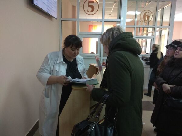 В ручном режиме, или Как начала работу новая витебская поликлиника В ручном режиме, или Как начала работу новая витебская поликлиника - Sputnik Беларусь