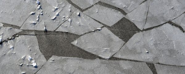 Лед на реке, архивное фото - Sputnik Беларусь