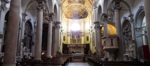 Церковь Святой Марии Магдалины в Лигурии, где хранится оригинал картины Питера Брейгеля-младшего - Sputnik Беларусь