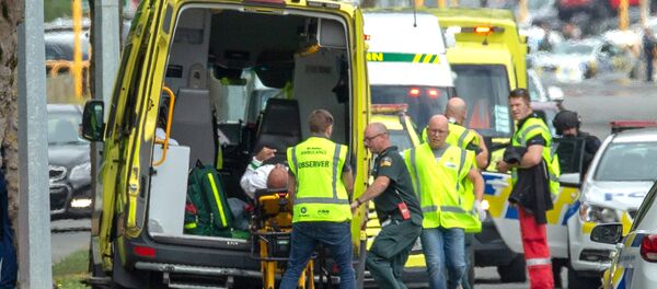 Медики увозят пострадавших в новозеландском Крайстчерче - Sputnik Беларусь