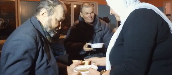 Жительница Казахстана кормит бездомных - Sputnik Беларусь