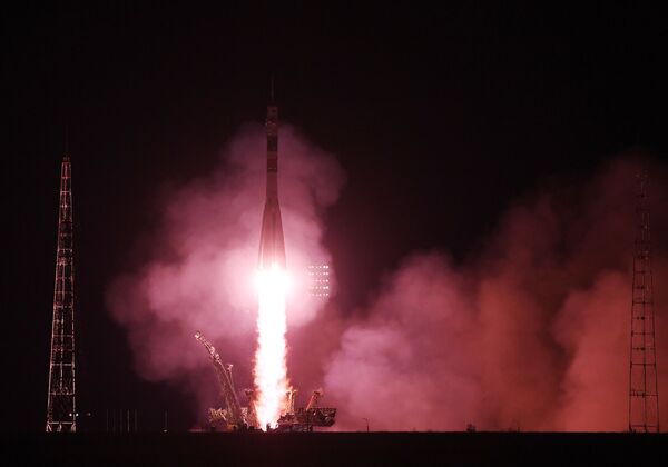 Старт пилотируемого корабля Союз МС-12 - Sputnik Беларусь