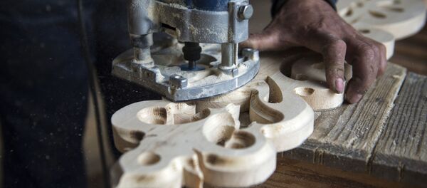 Столяр в мастерской - Sputnik Беларусь