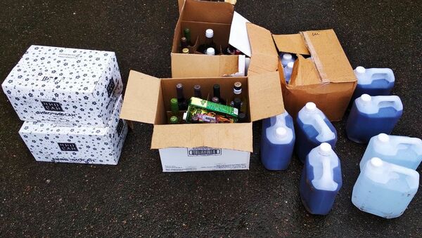 Более 150 литров нелегального спиртного задержали в Толочинском районе - Sputnik Беларусь