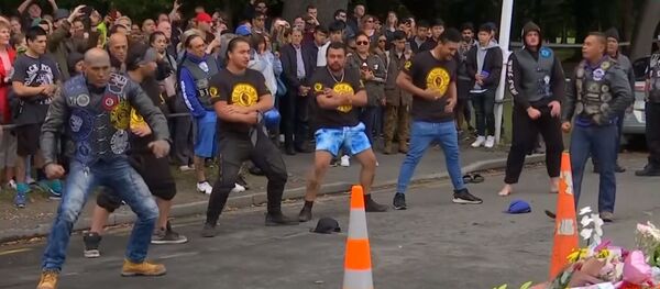 Байкеры исполнили хаку в память о жертвах в Новой Зеландии - Sputnik Беларусь