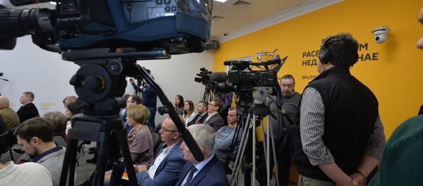 Журналисты в пресс-центре Sputnik - Sputnik Беларусь