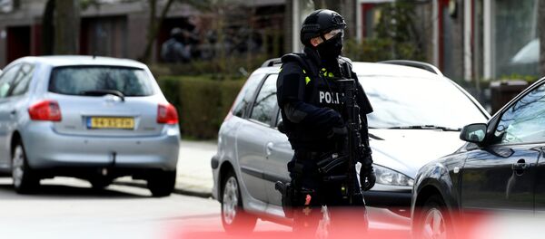 Полицейский на месте ЧП в Утрехте - Sputnik Беларусь