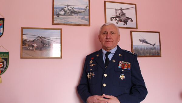 Полковник запаса Анатолий Дмитрук из Гродно имеет 20 лет летного стажа - Sputnik Беларусь