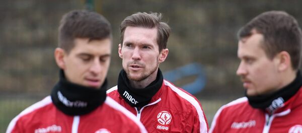 Футболисты сборной Беларуси на тренировке  - Sputnik Беларусь