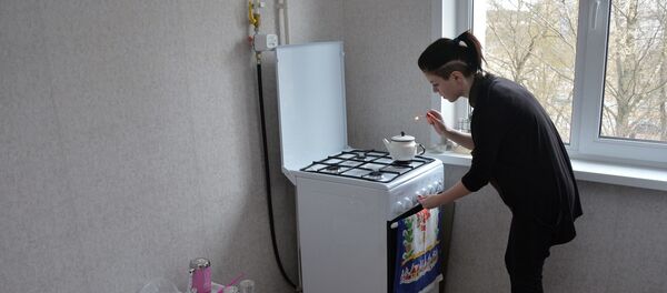 Сирота Карина переехала в собственную квартиру в феврале нынешнего года - Sputnik Беларусь