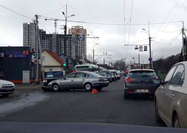 Минск в пробках: что происходит на улице Богдановича  - Sputnik Беларусь