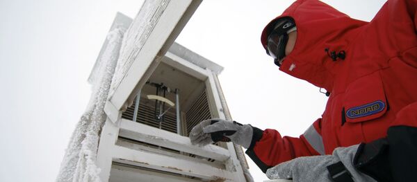 Работа метеостанции, архивное фото - Sputnik Беларусь