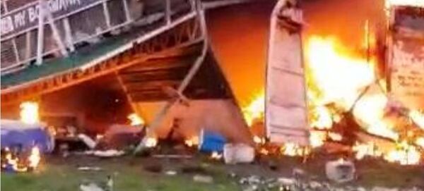 Мужчина в Ботсване протаранил дом на частном самолете, намереваясь убить жену после ссоры - Sputnik Беларусь