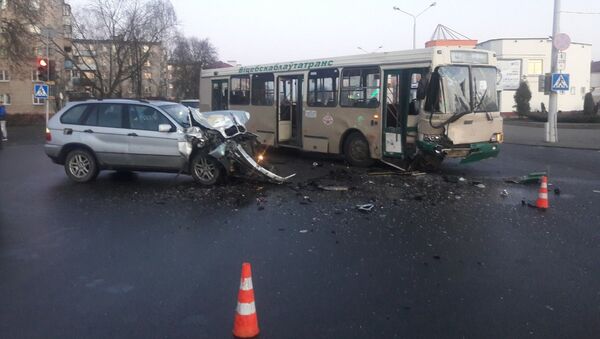 Авария с участием автобуса в Полоцке - Sputnik Беларусь