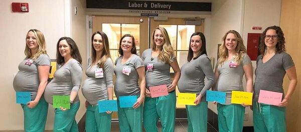 В родильном отделении больницы города Портленд забеременели сразу девять медсестер - Sputnik Беларусь