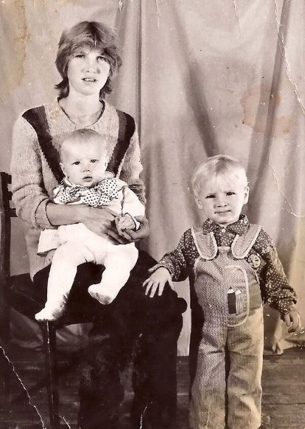 Мы все простили: россиянин 22 года разыскивает в Беларуси мать - Sputnik Беларусь