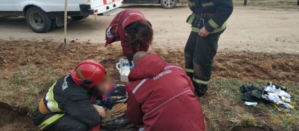 В Минском районе на женщину упал железобетонный столб - Sputnik Беларусь