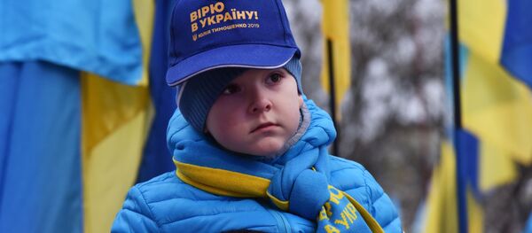 Юный сторонник кандидата в президенты Украины Юлии Тимошенко - Sputnik Беларусь