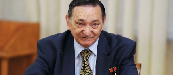 Летчик-космонавт СССР, дважды Герой Советского Союза Валерий Быковский Летчик-космонавт СССР, дважды Герой Советского Союза Валерий Быковский - Sputnik Беларусь