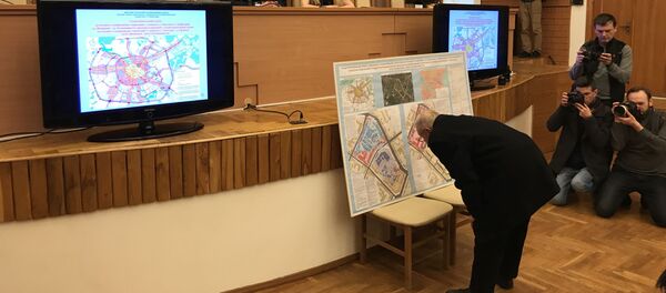 Жители района пристально изучали детальный план и вопросов у них было больше, чем ответов у администрации Жители района пристально изучали детальный план и вопросов у них было больше, чем ответов у администрации - Sputnik Беларусь