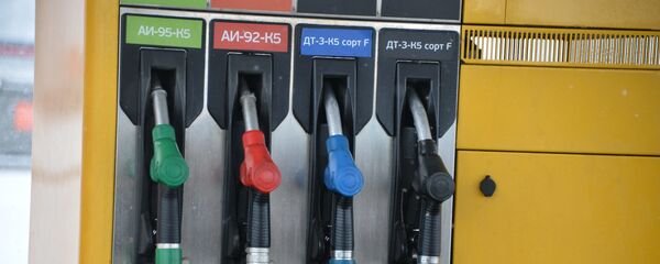 Заправка автомобиля на АЗС - Sputnik Беларусь