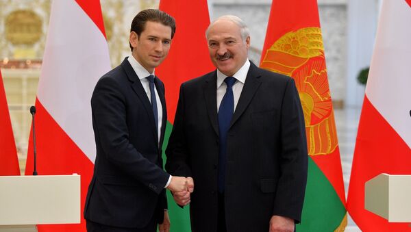 Президент Беларуси Александр Лукашенко на встрече с федеральным канцлером Австрийской Республики Себастьяном Курцем - Sputnik Беларусь