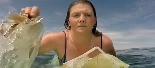 Грязный океан на Бали Грязный океан на Бали - Sputnik Беларусь