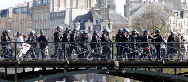 Протесты в Париже - Sputnik Беларусь