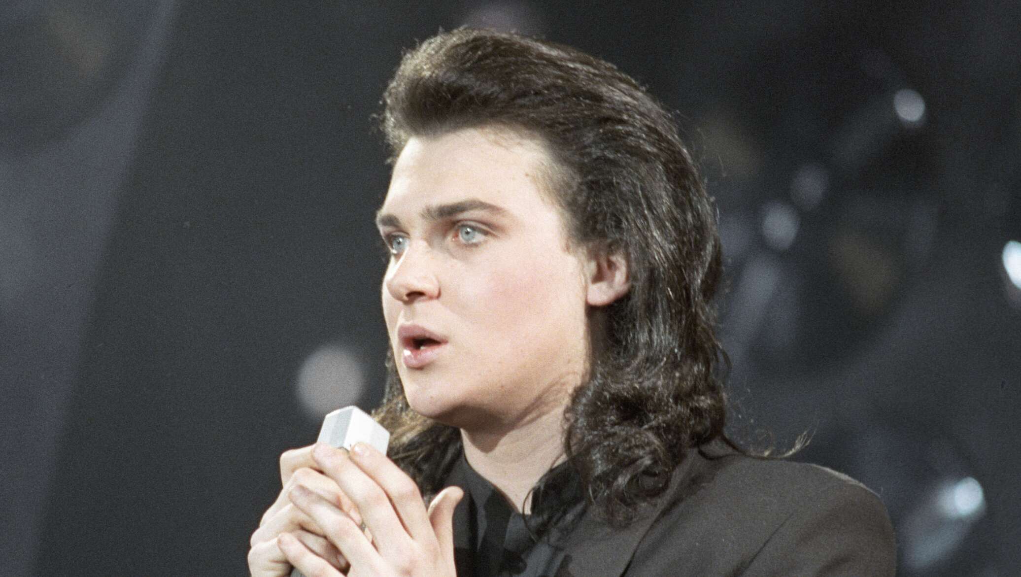 юлиан певец. певец юлиан и певица анастасия. сколько лет юлиану сейчас. сколько лет юлиану сейчас. юлиан 2021.