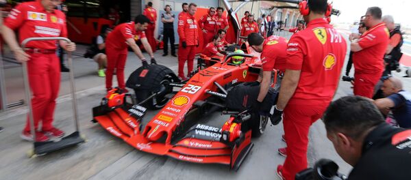 Мик Шумахер за рулем Ferrari в Бахрейне - Sputnik Беларусь