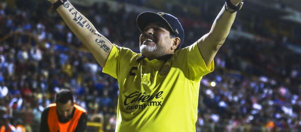 Бывший аргентинский футболист Диего Марадона - Sputnik Беларусь