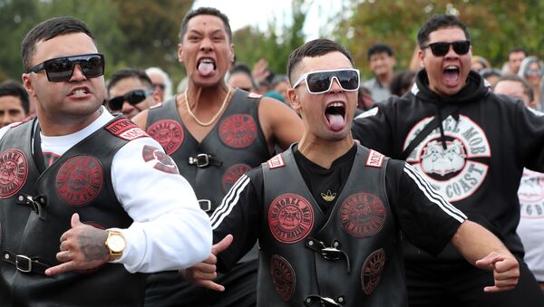 Этническая банда Mongrel Mob исполняет хаку в память о жертвах теракта в Новой Зеландии - Sputnik Беларусь
