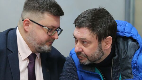 Пасяджэнне суда па справе журналіста К. Вышынскага - Sputnik Беларусь