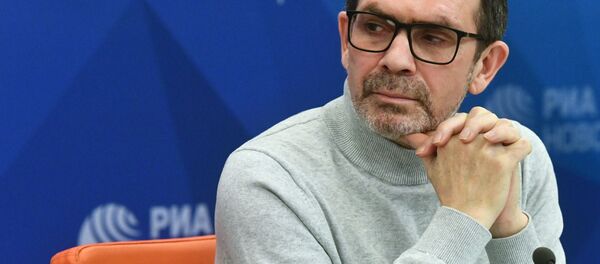 Автор текста диктанта этого года Павел Басинский - Sputnik Беларусь