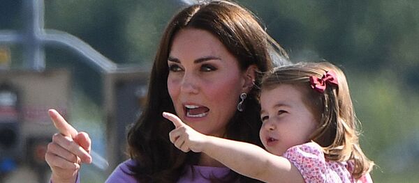 Кейт Миддлтон с дочерью Шарлоттой - Sputnik Беларусь