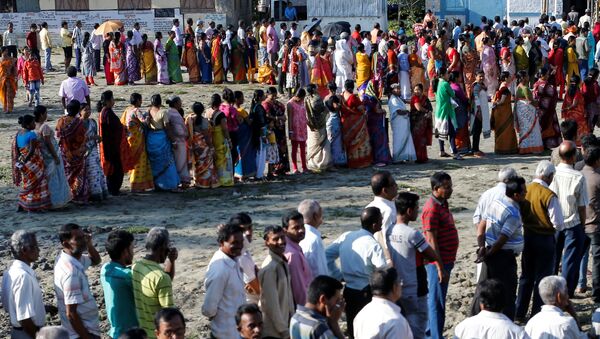 Во время первого этапа всеобщих выборов в округе Алипурдуар в индийском штате Западная Бенгалия - Sputnik Беларусь