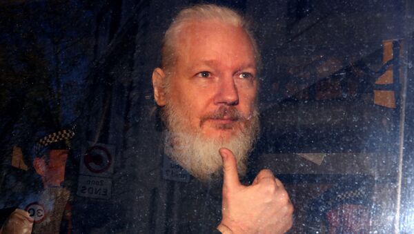 Основатель портала WikiLeaks Джулиан Ассанж арестован  - Sputnik Беларусь