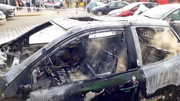 Машина горела на проспекте Машерова в Минске - Sputnik Беларусь