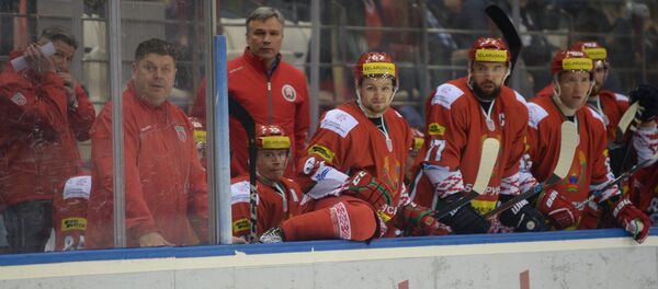 Сборная Беларуси по хоккею на товарищеском матче против олимпийской сборной России - Sputnik Беларусь