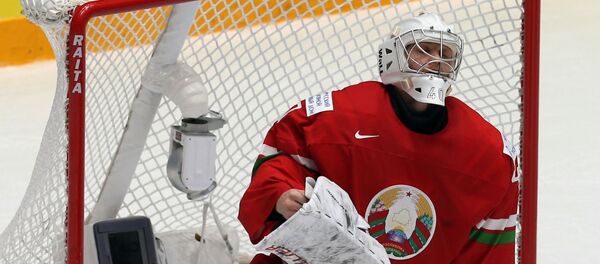 Вратарь сборной Беларуси по хоккею Дмитрий Мильчаков - Sputnik Беларусь