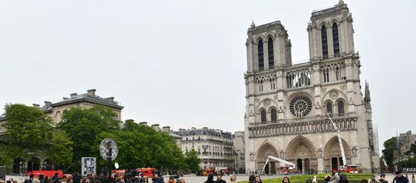 Последствия пожара в соборе Парижской Богоматери - Sputnik Беларусь